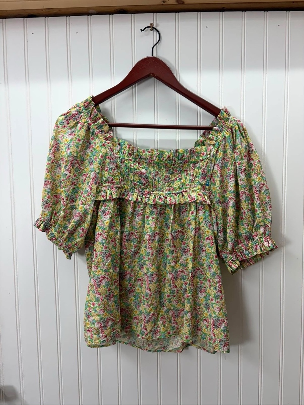 Elie Tahari Green Floral Smocked Square Neck feminine Blouse with Puff Sleeves